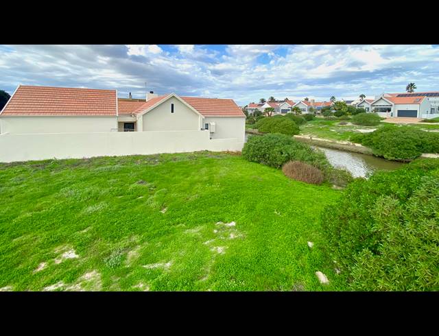 365M² VACANT LAND FOR SALE IN PORT OWEN